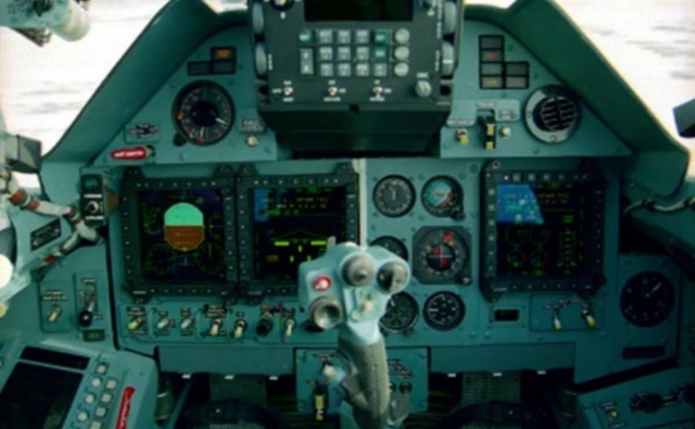 000-Su-30MKI-Fwd-Cockpit-1S.jpg