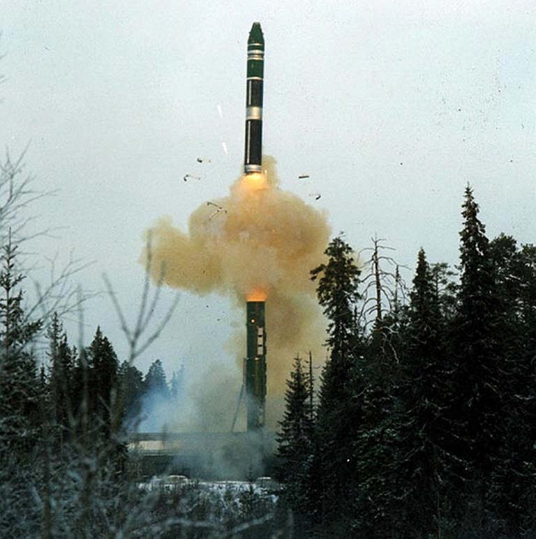 http://www.ausairpower.net/RVSN/RT-23-SS-24-Scalpel-Launch-1S.jpg