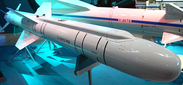 ما نوع الصاروخ الذي بالطائرة ؟ KTRV-Kh-38ME-VVK-1S